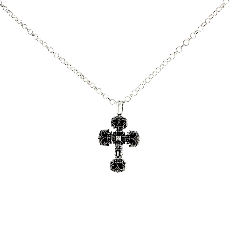Ch**me He**ts necklaces